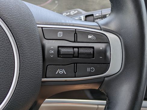 Certified 2023 Kia Sportage EX AWD/4WD image 18