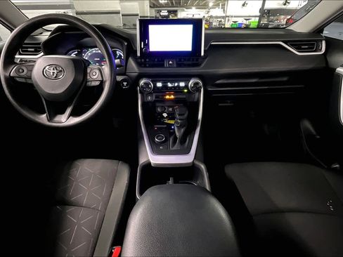 Used 2024 Toyota RAV4 XLE image 12