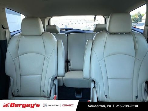 Used 2019 Buick Enclave Essence AWD/4WD image 23