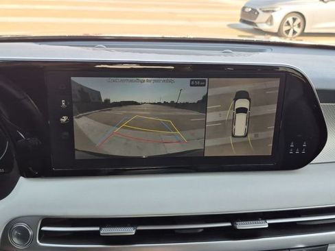 Used 2025 Hyundai Palisade SEL FWD image 14
