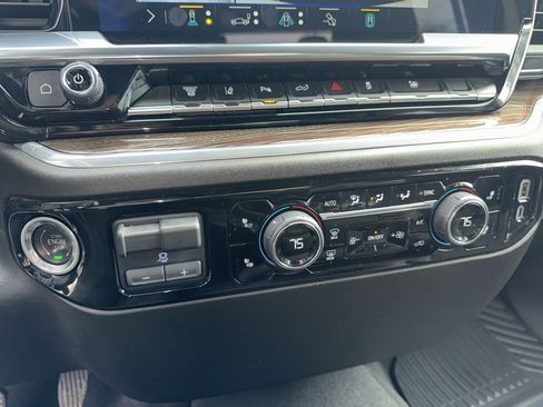 Used 2025 Chevrolet Silverado 3500 LT w/ Safety Package image 18