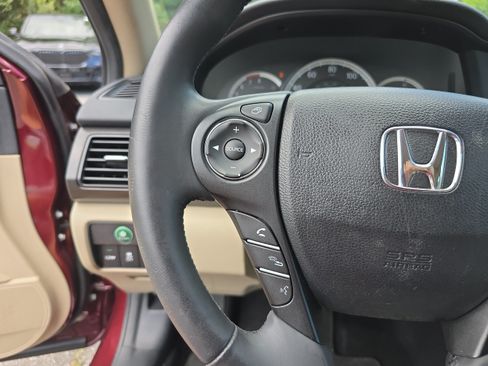 Used 2014 Honda Accord Touring image 32