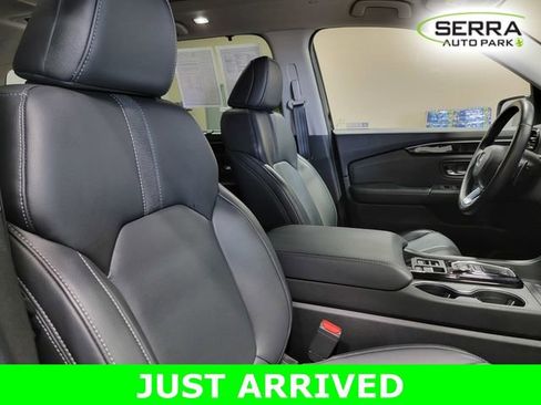 Used 2023 Honda Pilot Touring image 16