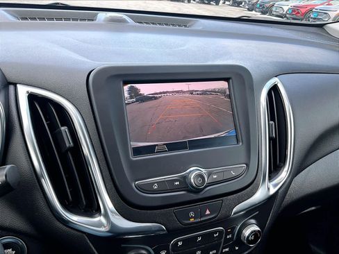 Used 2024 Chevrolet Equinox LT image 18