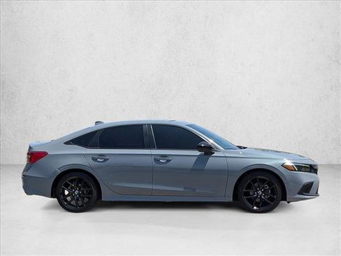 Used 2023 Honda Civic Sport image 4