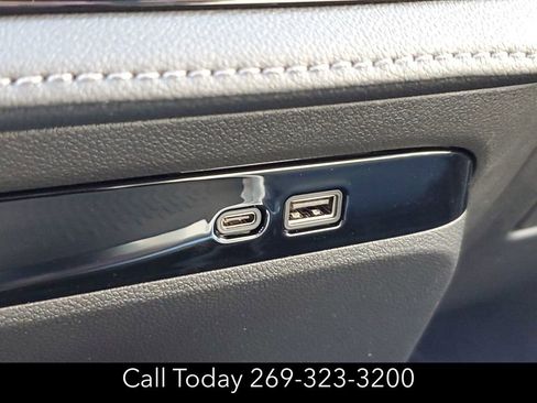 New 2025 Buick Enclave Preferred image 35