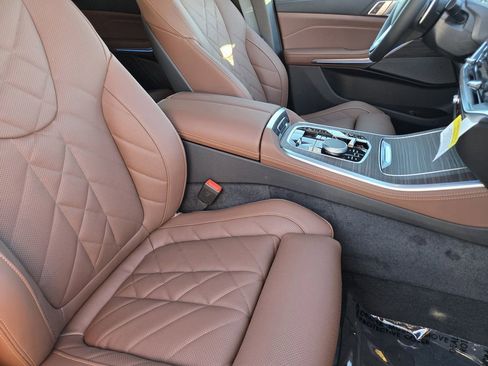 New 2026 BMW X5 xDrive50e w/ Premium Package AWD/4WD image 16