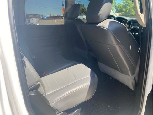 Used 2018 RAM 2500 Tradesman w/ Chrome Appearance Group AWD/4WD image 11
