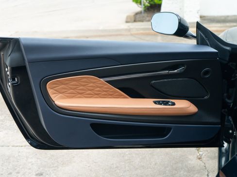 Used 2024 Aston Martin DB12 Coupe RWD image 26