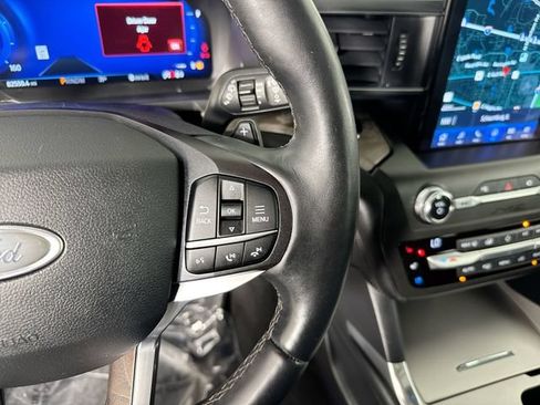 Used 2020 Ford Explorer Platinum w/ Premium Technology Package AWD/4WD image 13