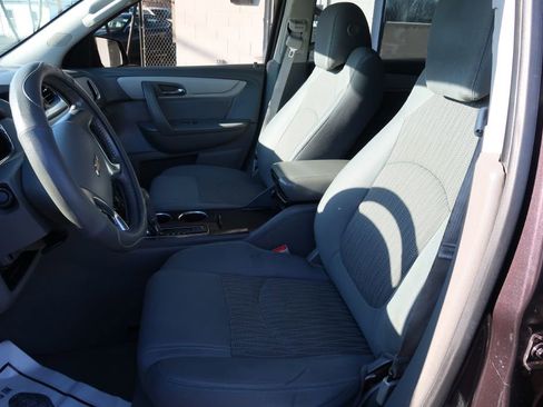 Used 2015 Chevrolet Traverse LT image 6