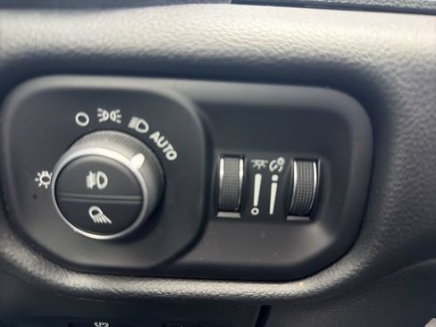 Used 2023 RAM 1500 Laramie AWD/4WD image 15
