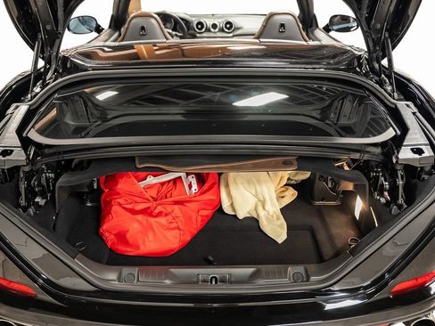 Used 2015 Ferrari California T image 55