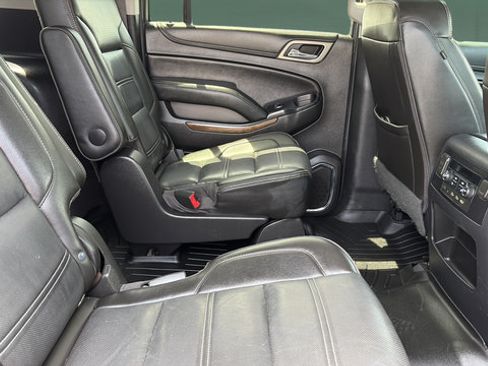Used 2019 GMC Yukon XL Denali w/ Denali Ultimate Package AWD/4WD image 22