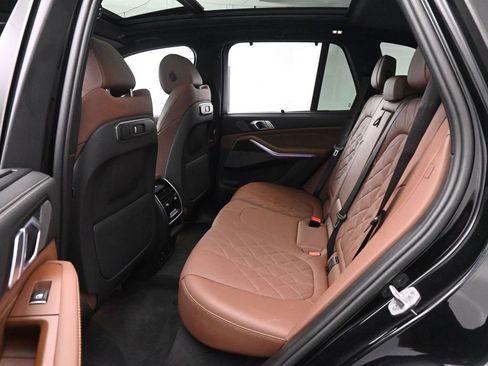 Used 2024 BMW X5 xDrive40i w/ M Sport Package AWD/4WD image 19