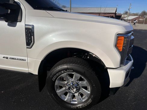 Used 2017 Ford F350 Platinum w/ Platinum Ultimate Package image 8