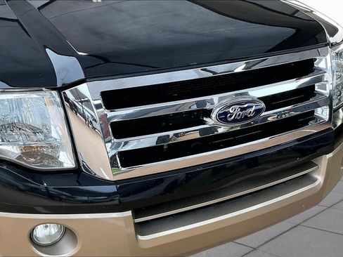 Used 2014 Ford Expedition XLT w/ Equipment Group 202A RWD image 29
