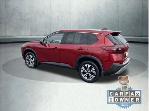 Used 2023 Nissan Rogue SV w/ SV Premium B Package image 4