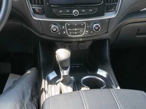 Used 2023 Chevrolet Traverse LT AWD/4WD image 16