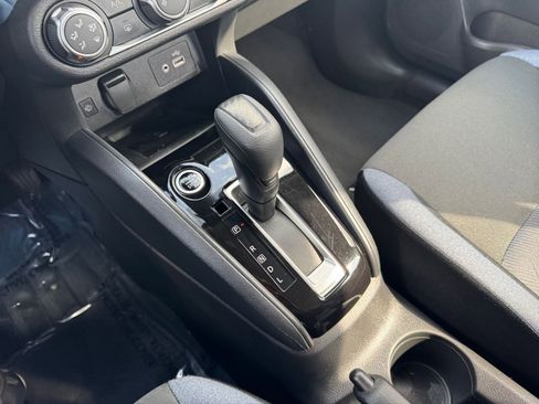 Used 2025 Nissan Versa SV FWD image 39