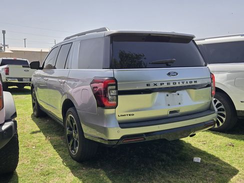 Used 2024 Ford Expedition Limited RWD image 4