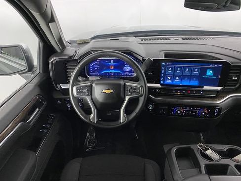 Certified 2025 Chevrolet Silverado 1500 LT AWD/4WD image 15