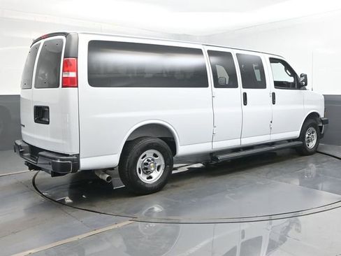 New 2025 Chevrolet Express 3500 LT w/ LT Preferred Equipment Group RWD image 30