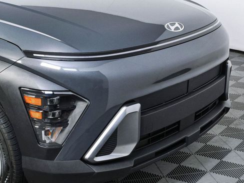 Used 2025 Hyundai Kona SE FWD image 34