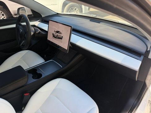Used 2022 Tesla Model 3 Long Range AWD/4WD image 16