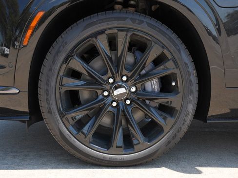 New 2026 Cadillac Vistiq Platinum w/ LPO, Floor Liner Package image 31