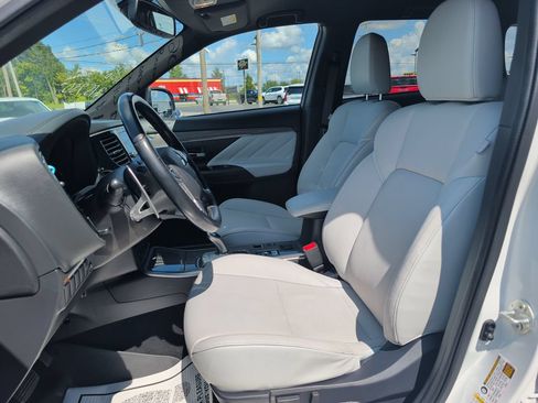 Used 2019 Mitsubishi Outlander SEL AWD/4WD image 8
