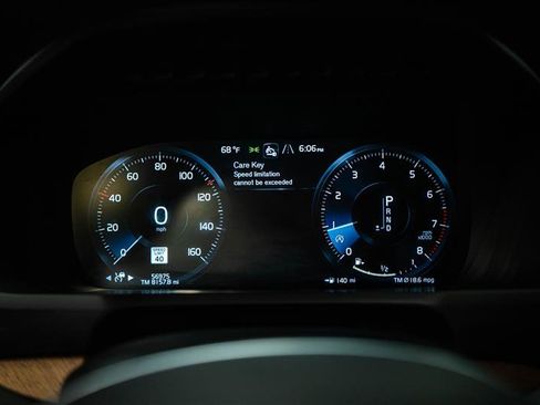 Used 2021 Volvo XC90 T6 Momentum AWD/4WD image 19