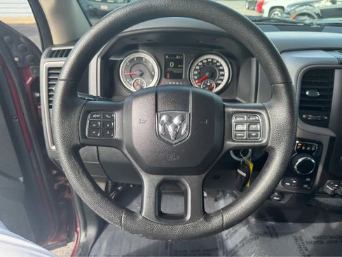 Used 2017 RAM 1500 Express image 22