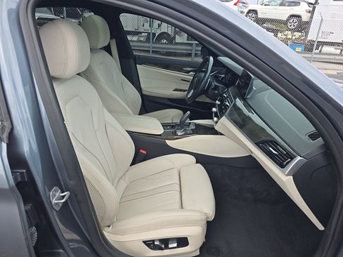 Used 2019 BMW 530i RWD image 10
