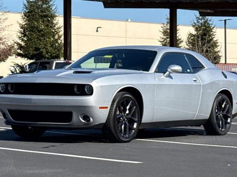 Used 2022 Dodge Challenger SXT w/ Blacktop Package image 15