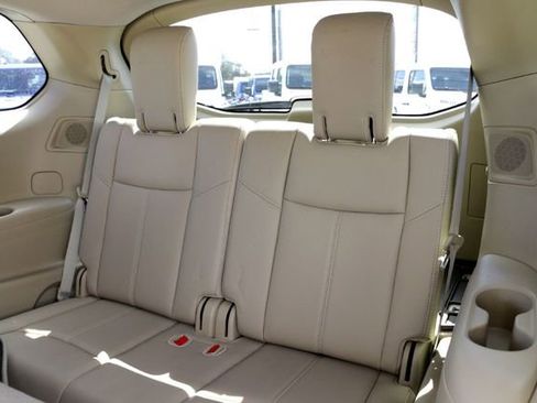 Used 2015 Nissan Pathfinder SL w/ SL Tech Package image 27