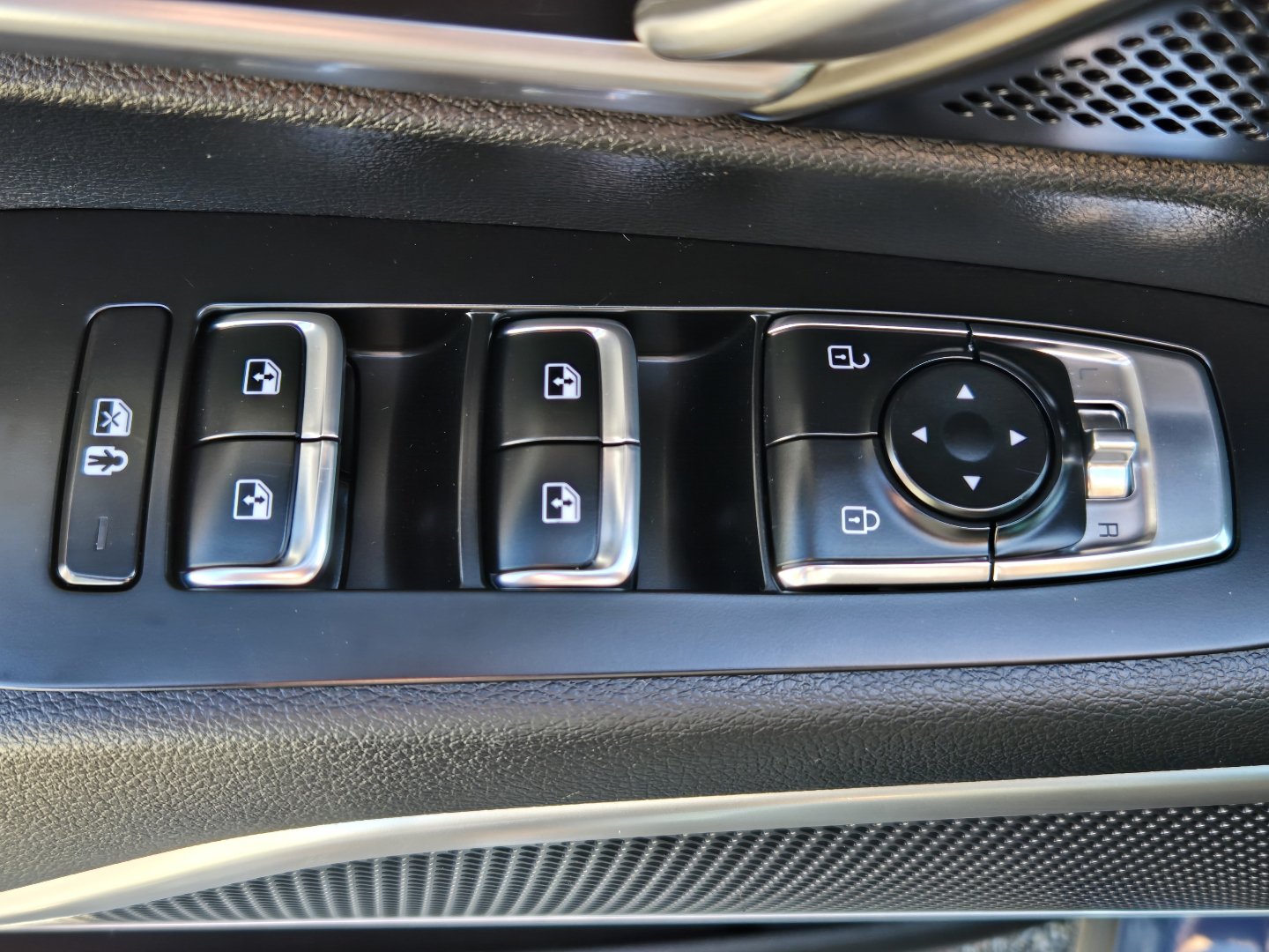 Used 2025 Kia Telluride S AWD/4WD image 18