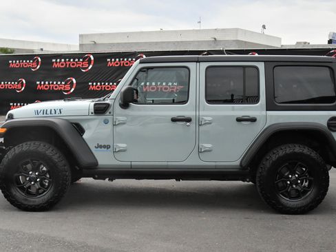 Used 2024 Jeep Wrangler Willys image 4