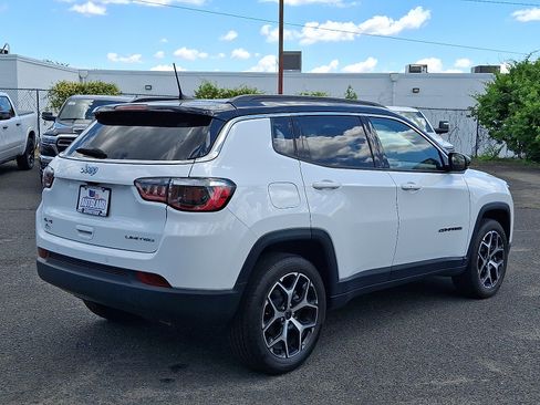 Used 2025 Jeep Compass Limited AWD/4WD image 7