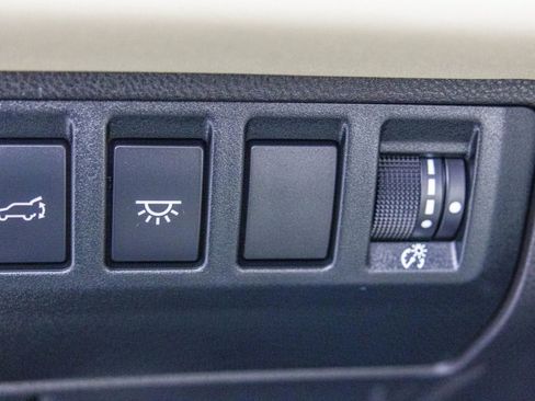 Used 2023 Subaru Ascent Limited image 32