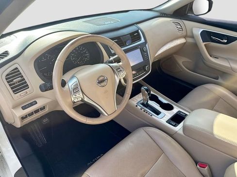 Used 2016 Nissan Altima 2.5 SL w/ 2.5 Technology w/LED Package image 10