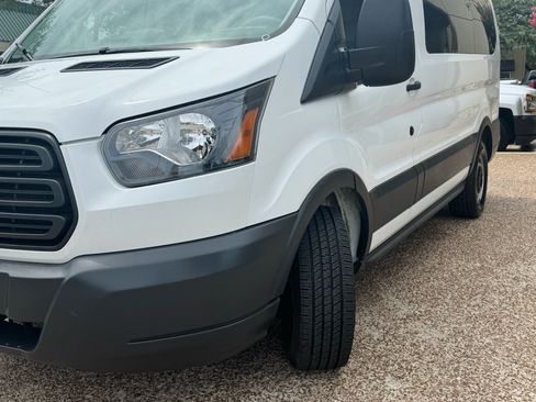 Used 2018 Ford Transit 150 XL RWD image 3