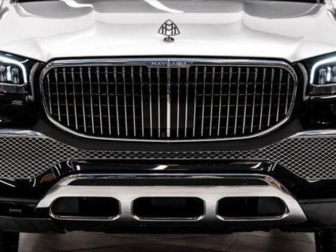 Used 2023 Mercedes-Benz Maybach GLS 600 4MATIC image 23