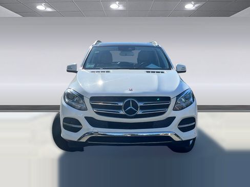 Used 2017 Mercedes-Benz GLE 350 4MATIC image 4