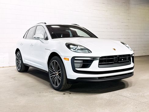 Certified 2026 Porsche Macan S AWD/4WD image 6