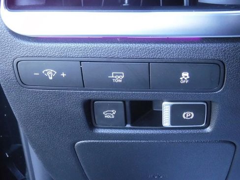 Used 2024 Hyundai Palisade Calligraphy image 19