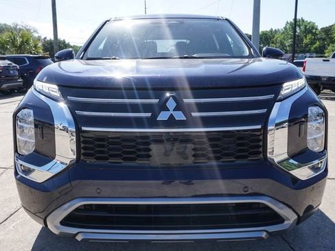 Used 2025 Mitsubishi Outlander SE AWD/4WD image 11