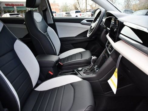 New 2026 Volkswagen Taos SEL image 31