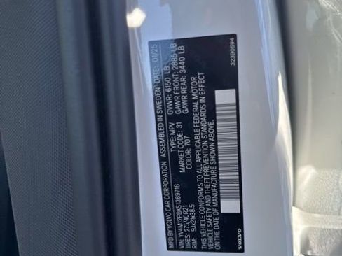 Certified 2025 Volvo XC90 B5 Plus image 28