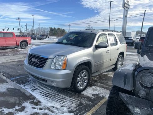 Used 2011 GMC Yukon SLT image 2